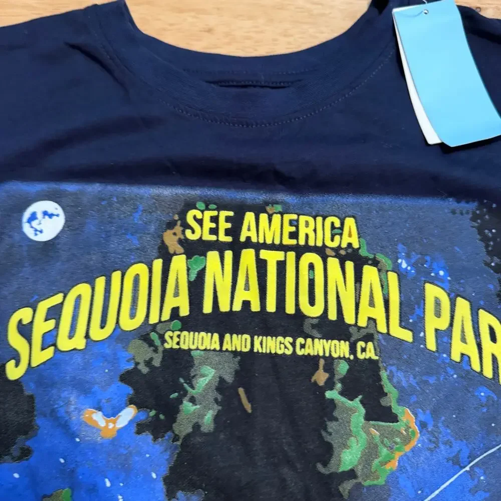 Sequoia National Park Women's Navy Short Sleeve T-Shirt - Size Medium - NWT